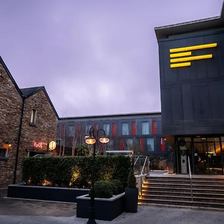 Отель The Address