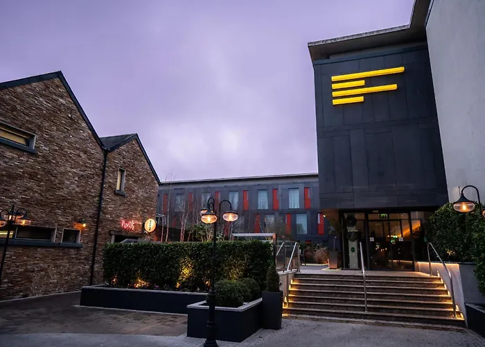 Отель The Address