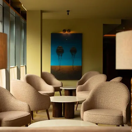 Hotel The Address 4*